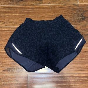 size 2 lululemon hotty hot shorts